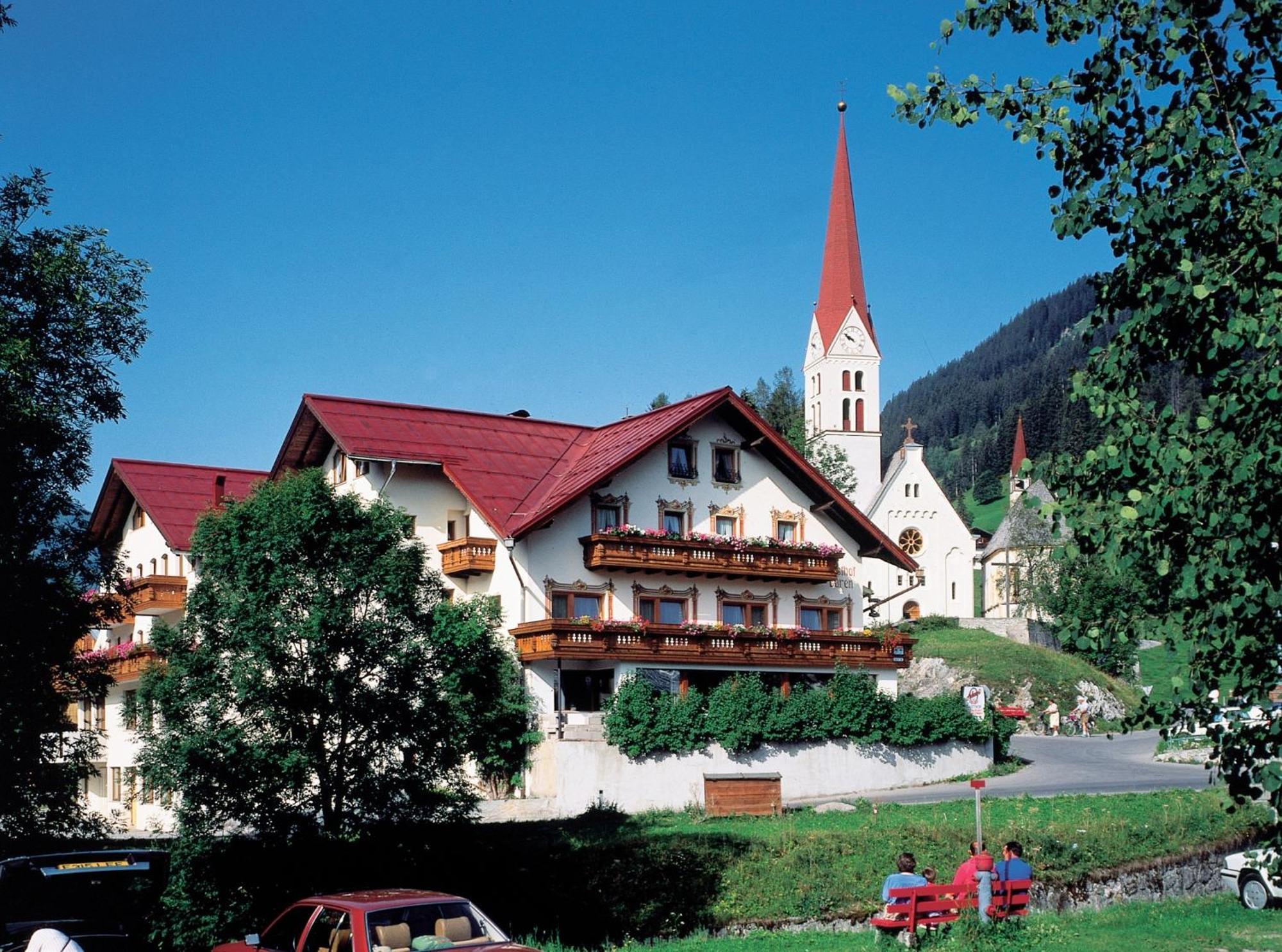 Gasthof Baren Hotel Holzgau Exterior photo